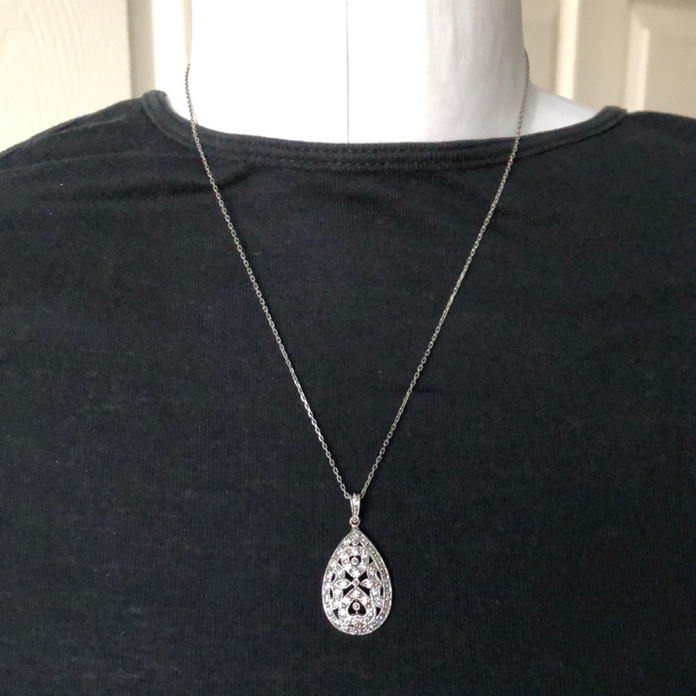 Silver Necklace with Teardrop Pendant